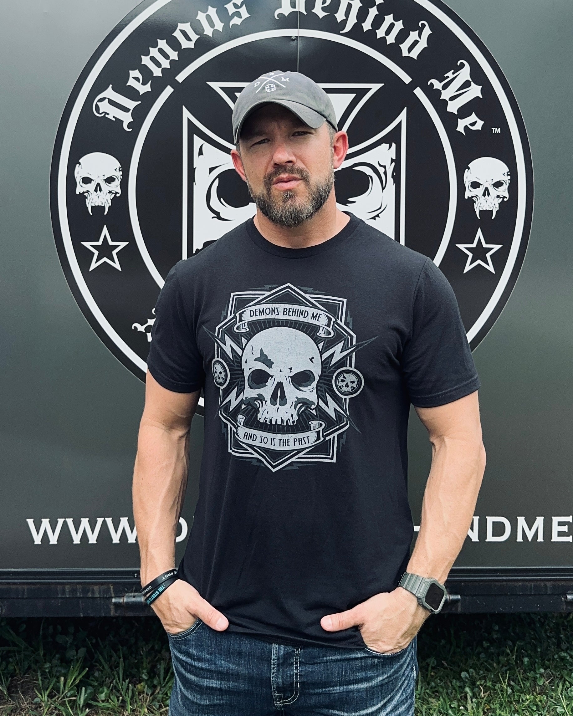 Closeout- Men's Electric Head T-Shirt