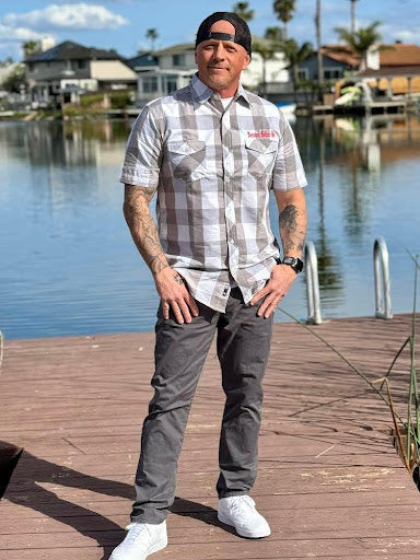 How Should A Men's Short-Sleeve Casual Shirt Fit